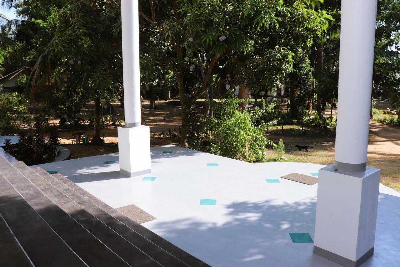 Sea Avenue - Eco Garden Hotel Tangalle Buitenkant foto